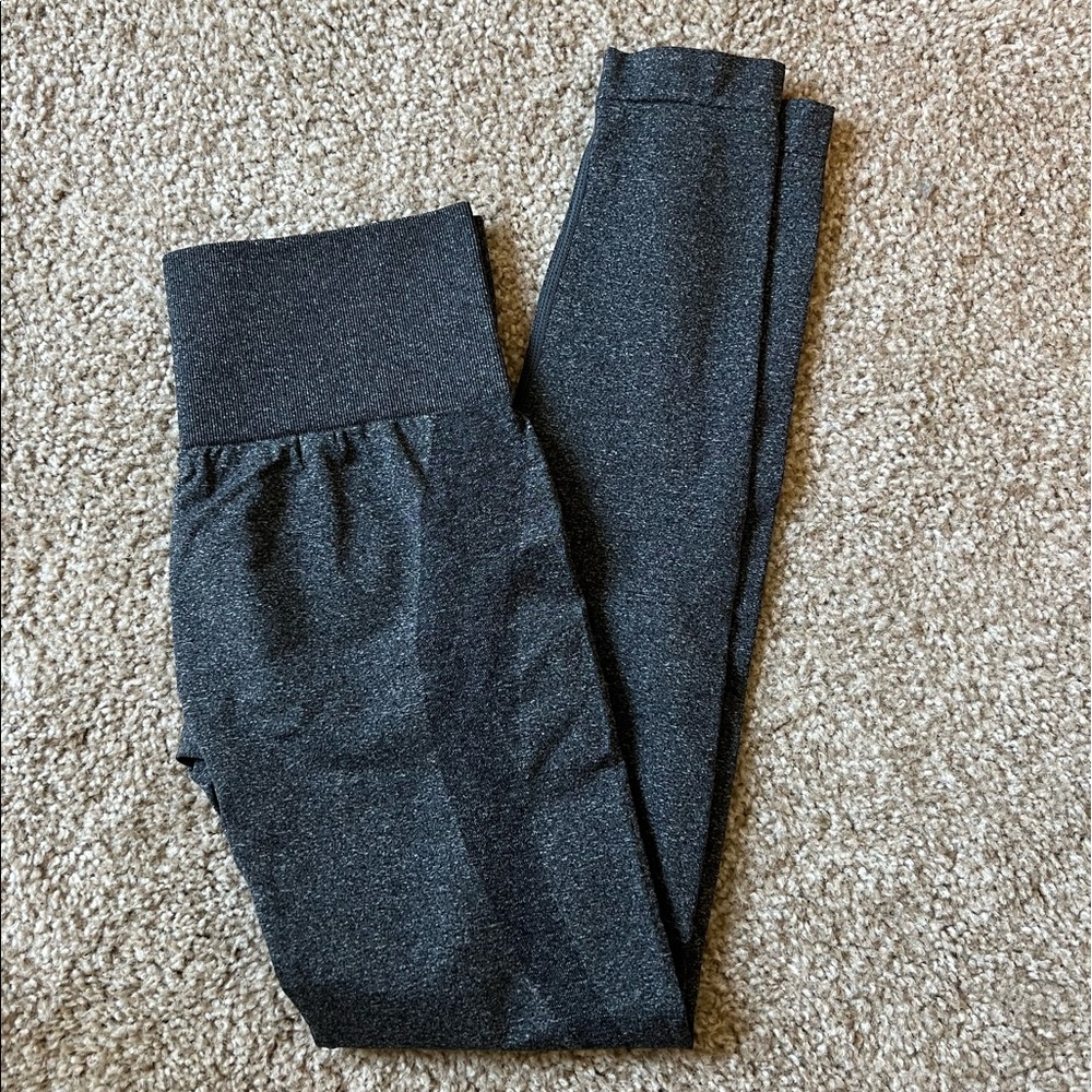 ✨NWOT NVGTN DUPES contour leggings, dark gray, size medium